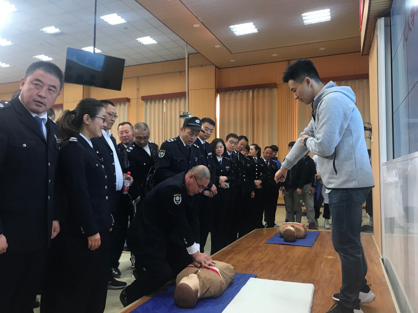 5d0b323cba4f0.jpg 177.jpg